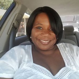 Meet your Posher, Roxanne