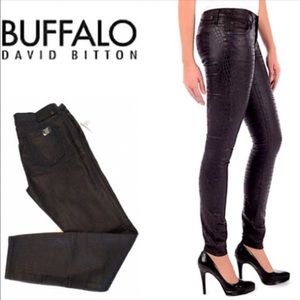 NWT David Bitton Sleek Black Snake Print Jean