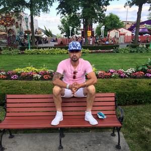 Meet your Posher, Jonathan