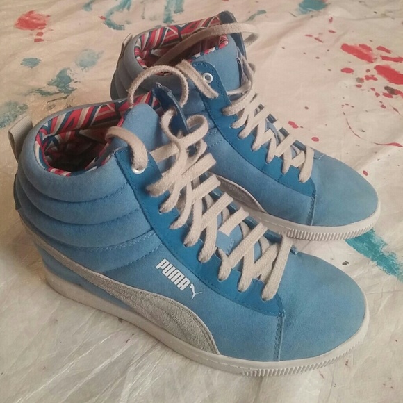 Baby Blue Sky High Pumas
