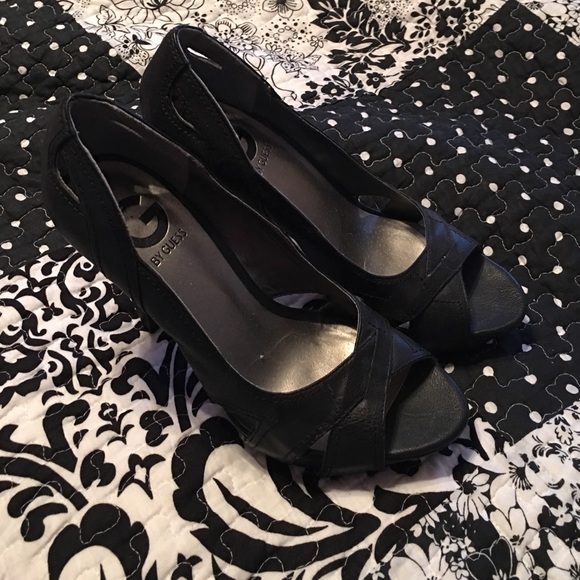 Never worn Guess Open toed high heels - Picture 1 of 2