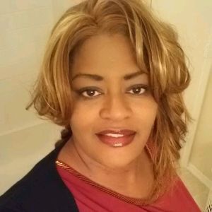 Meet your Posher, Deborah