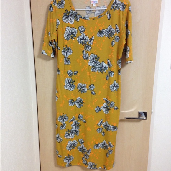 Lularoe LLR Julia medium