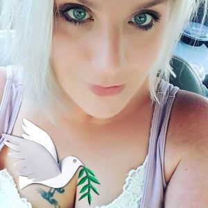 Meet your Posher, Cece