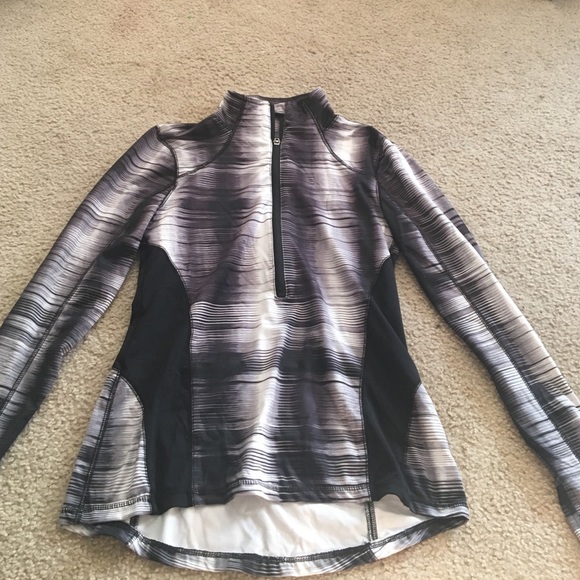 🖤SOLD🖤Two gear quarter zip