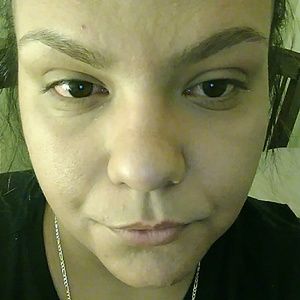 Meet your Posher, Alma