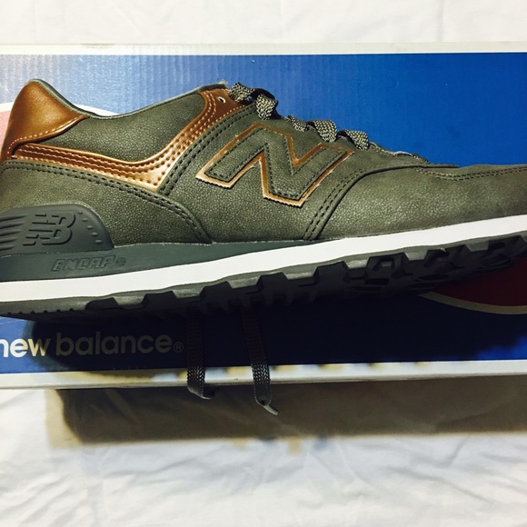 NB Precious Metal sliver grey