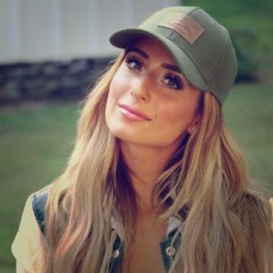 Kittenish game on cap