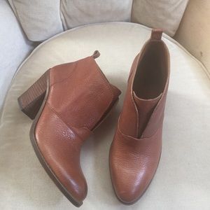 Lucky brand ehllen boots beautiful brown leather