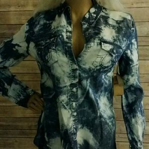 TRUE RELIGION LONG SLEEVE BUTTON DOWN SHIRT!!