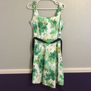 White and green sleeveless dress