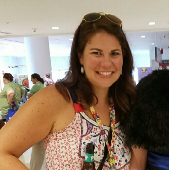 Meet your Posher, Stephanie