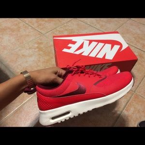 Women's Nike Air Max Thea Premium Running Shoes
