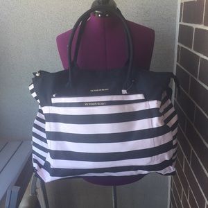 Victoria's weekend tote with cosmetic bag
