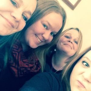 Meet your Posher, Gloria