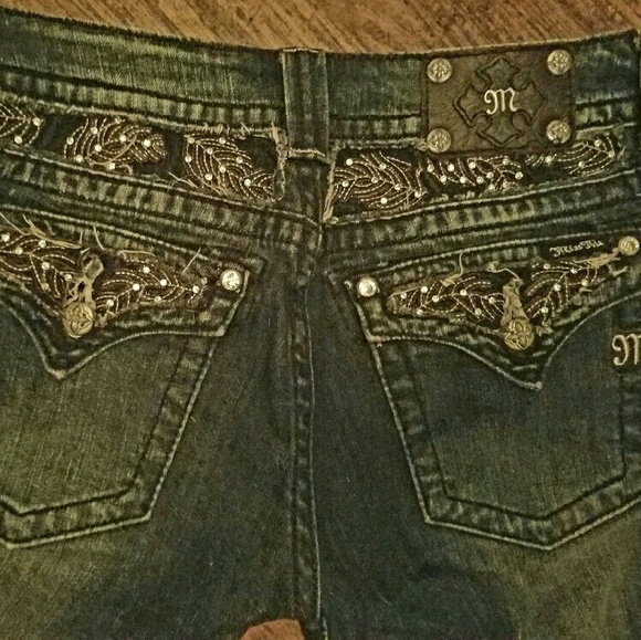 Miss Me Capris SIZE 32