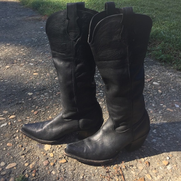 Tony Llama black cowboy boots