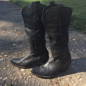 Tony Llama black cowboy boots