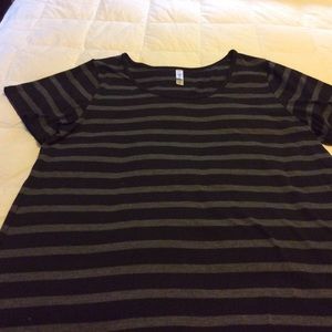 LULAROE TOP NWOT