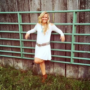 Meet your Posher, Casey