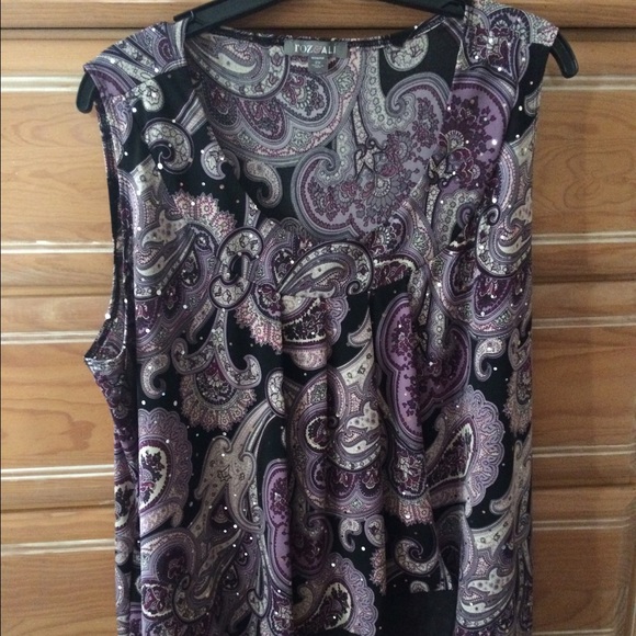 Beautiful shirt with little crystals