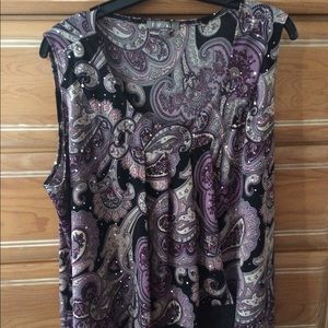 Beautiful shirt with little crystals