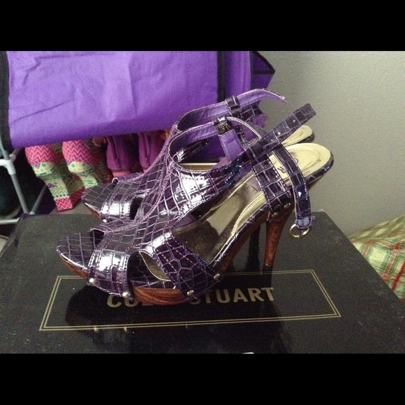 Heels - Picture 2 of 4