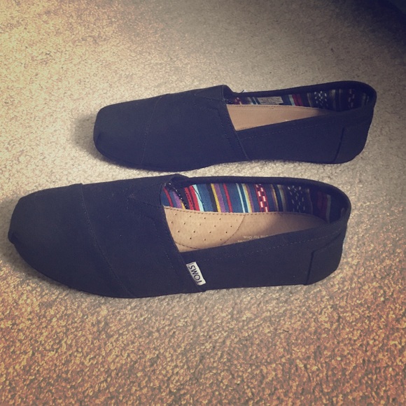 Men's Black canvas TOMS