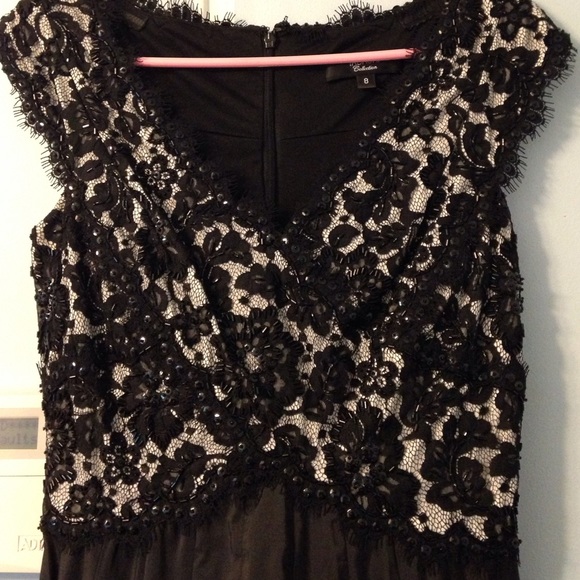 Women's dress - Picture 2 of 4