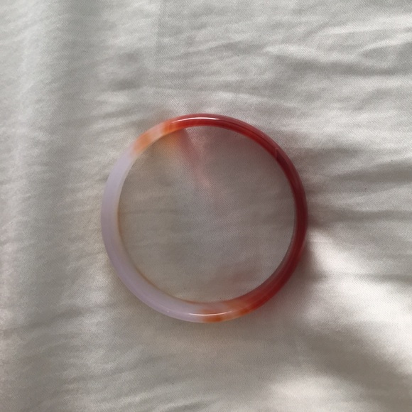 Red and white jade bracelet - Picture 1 of 2