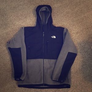 North Face hooded fleece - size large