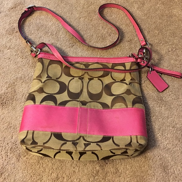 Coach crossbody - Picture 2 of 3