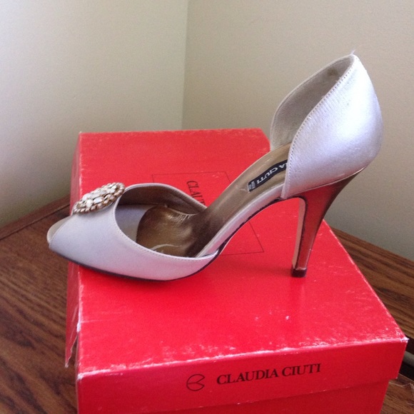 Shoes - Picture 2 of 4