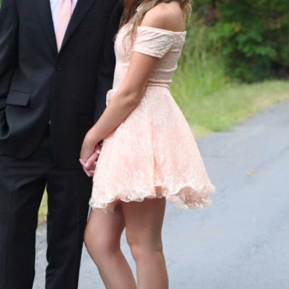HOMECOMING DRESS - Picture 4 of 4