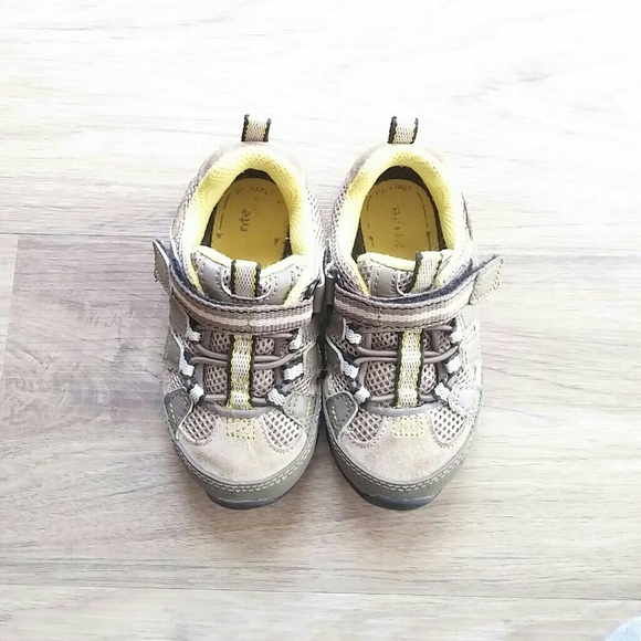 🔴FINAL PRICE🔴Authentic stride rite sneakers
