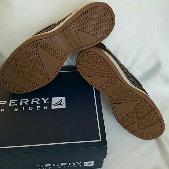 SOLD!!! Sperry Top-Sider. Size 6. NWT - Picture 4 of 4