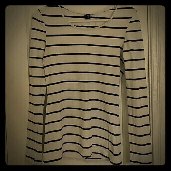White and black stripes