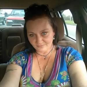 Meet your Posher, Lara