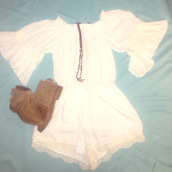 White off the shoulder quarter sleeve romper