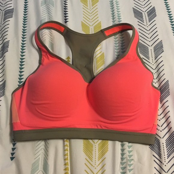 VS sports bra with underwire