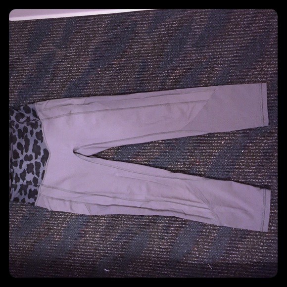 All the Right Places Crop Leggings