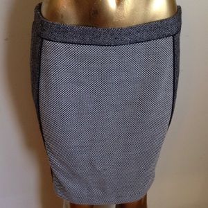 41Hawthorn - herringbone/houndstooth skirt, size L