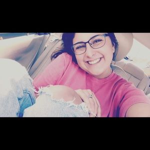 Meet your Posher, Alyssa