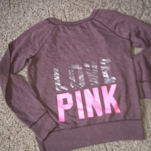 Victoria's Secret- Love💓PINK crew neck sweater.