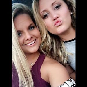 Meet your Posher, Christine