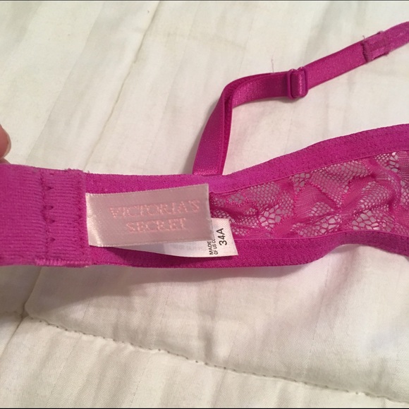 Victoria's Secret Lace Push Up Bra - Picture 4 of 4