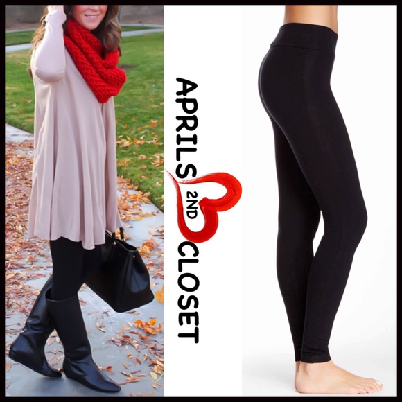 ❌SOLD❌BLACK WIDE WAISTBAND LEGGINGS - Picture 3 of 4