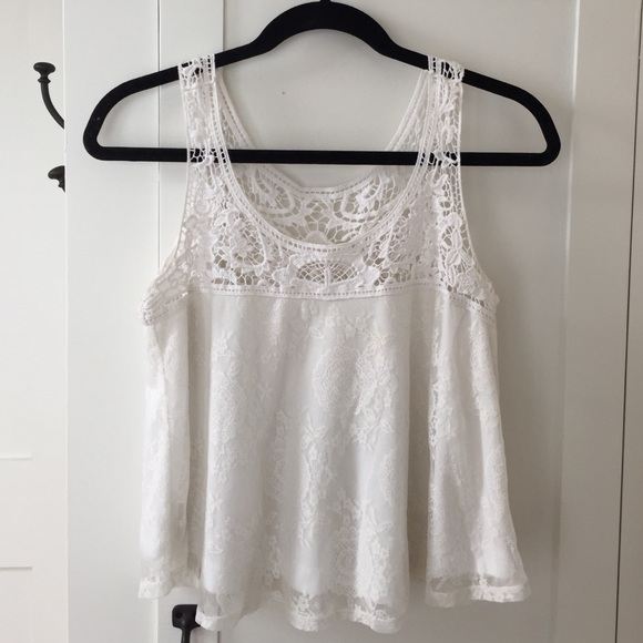 White crochet/lace cropped flowy tank - Size SMALL
