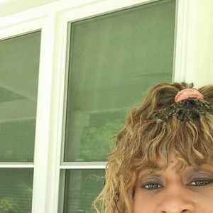 Meet your Posher, Nina