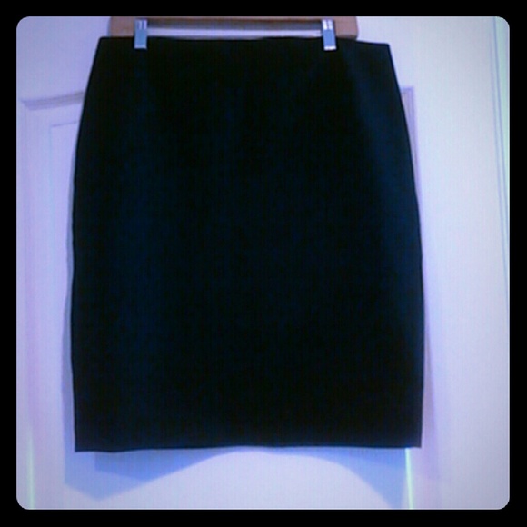 New York & Co. Knee length professional skirt